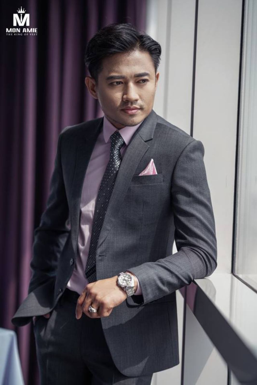 Crosshatch Dark Grey Suit With Pink Shirt 